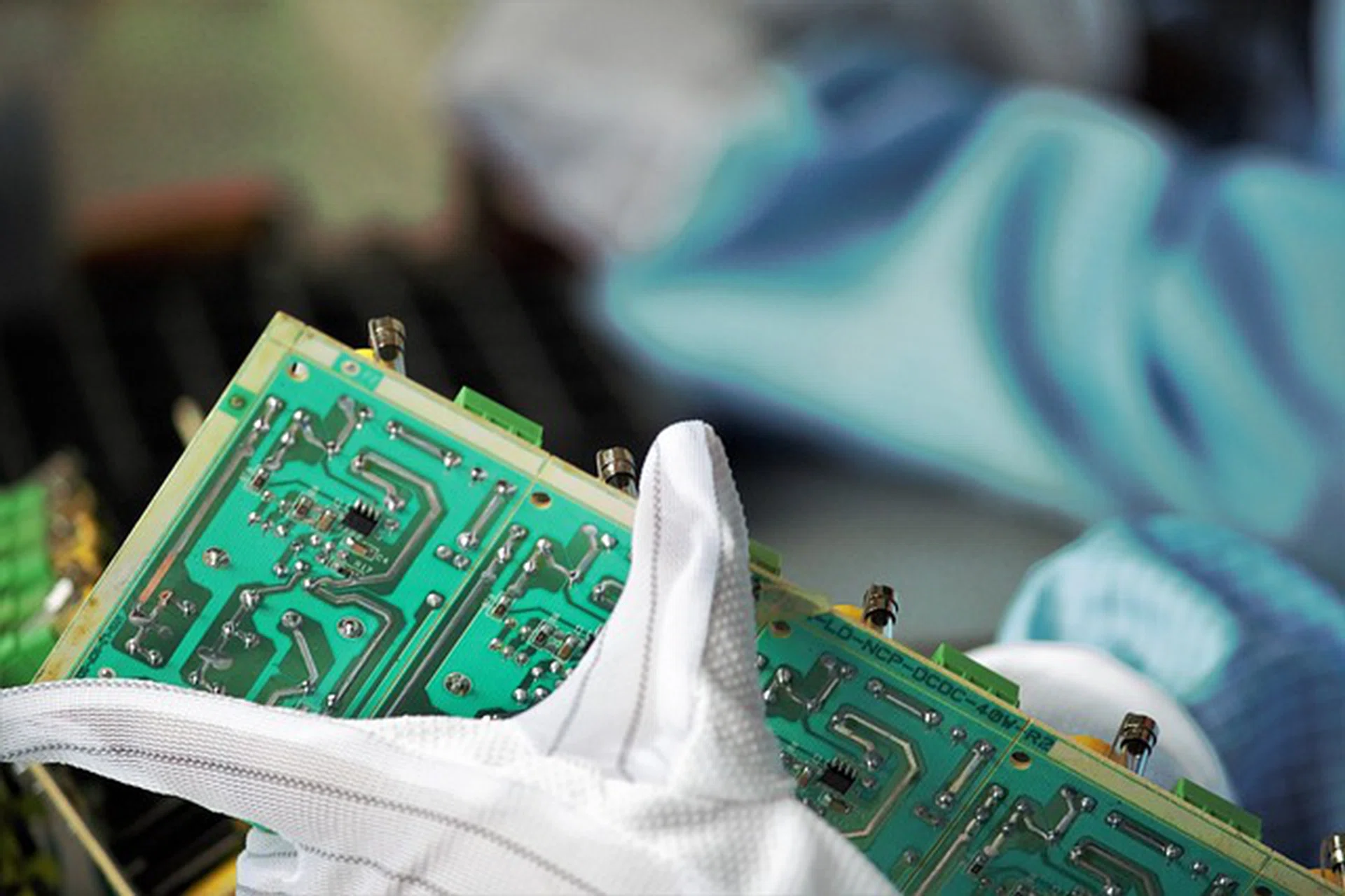 US to fight labour shortage with new Chips Act worker programme - The ...