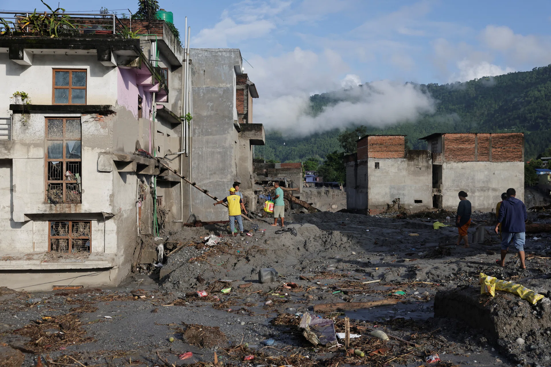Nepal-Tibet flash flood kills at least 469; fast-filling lakes raise threat of further floods