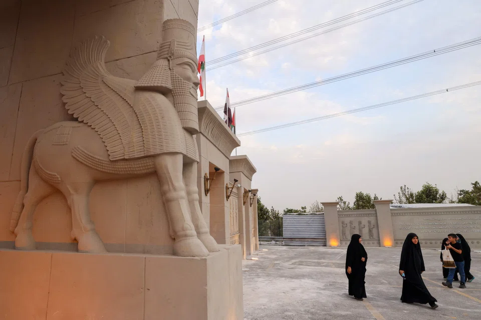 Iran is home to more than 3,000 species of lichens, with 500 to 700 varieties growing on historical monuments, Sohrabi says, noting that some at Persepolis were over 1,700 years old.