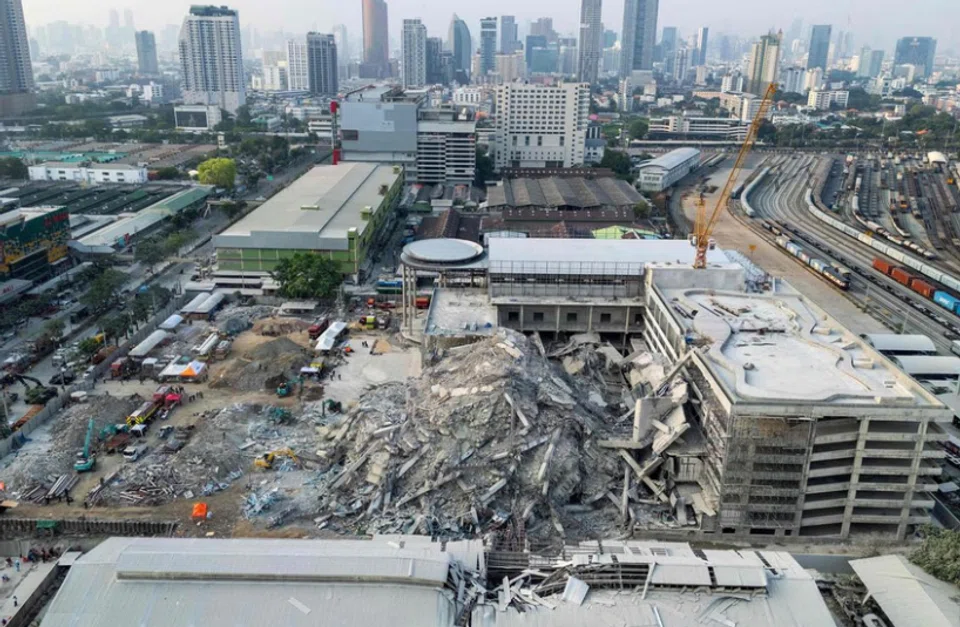 The building has drawn attention for being the sole building in the metropolis to entirely collapse.