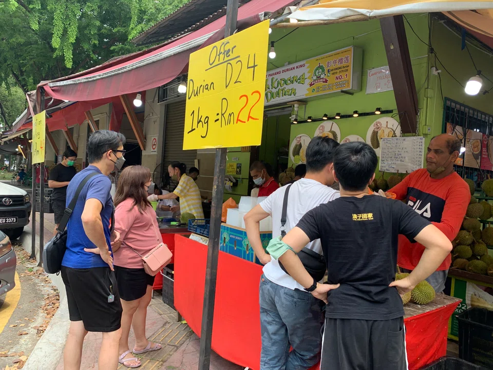 The King of Fruits has always never failed to attract its fans and followers during the “durian season” – which typically starts from June to August, and from November to January. 