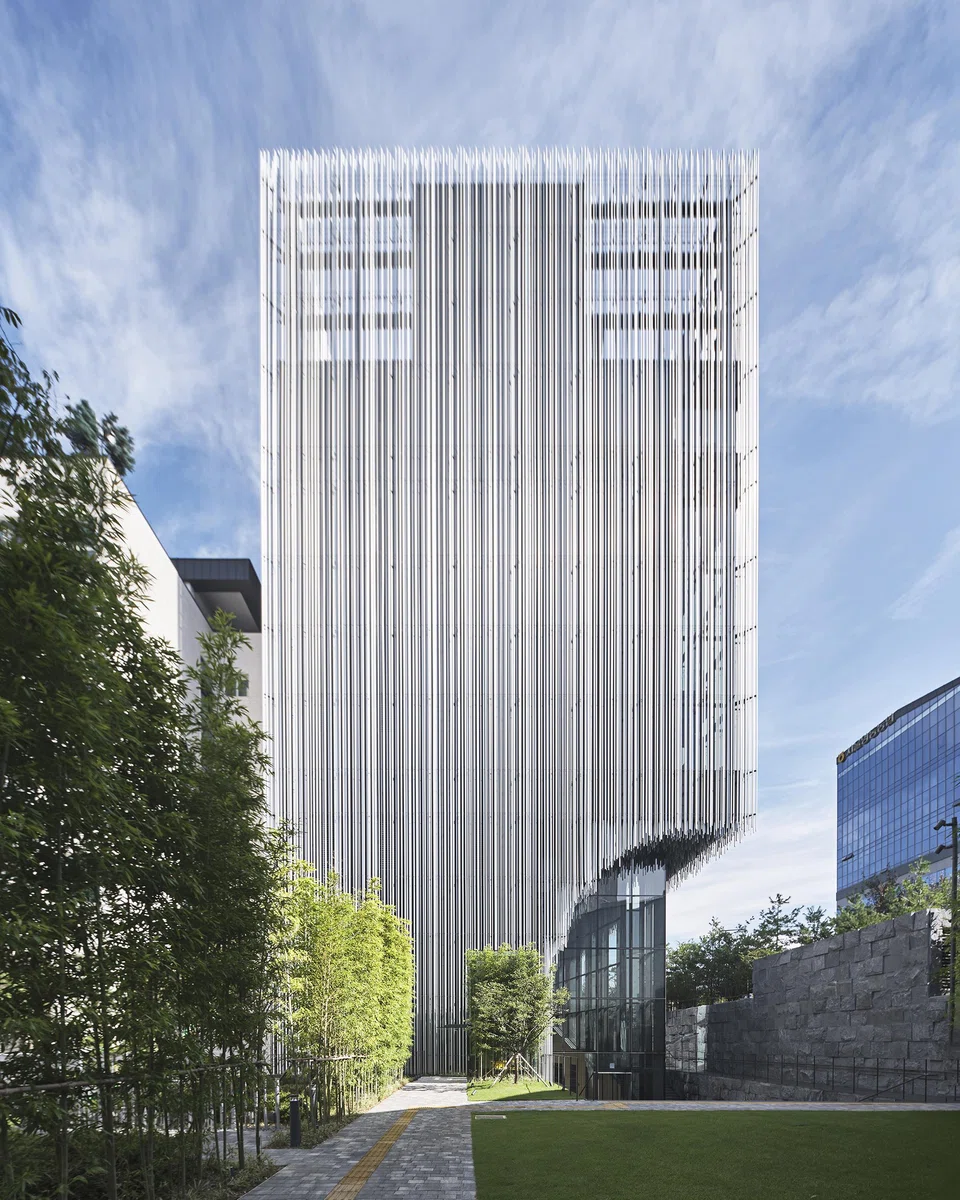 Audeum was designed by the celebrated Japanese artist Kengo Kuma. 


