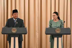 Paetongtarn (R) and Prabowo, who was in Bangkok for his first official visit, also said the two countries will cooperate on the defence industry and military exercises, and increase maritime and law enforcement collaboration. 