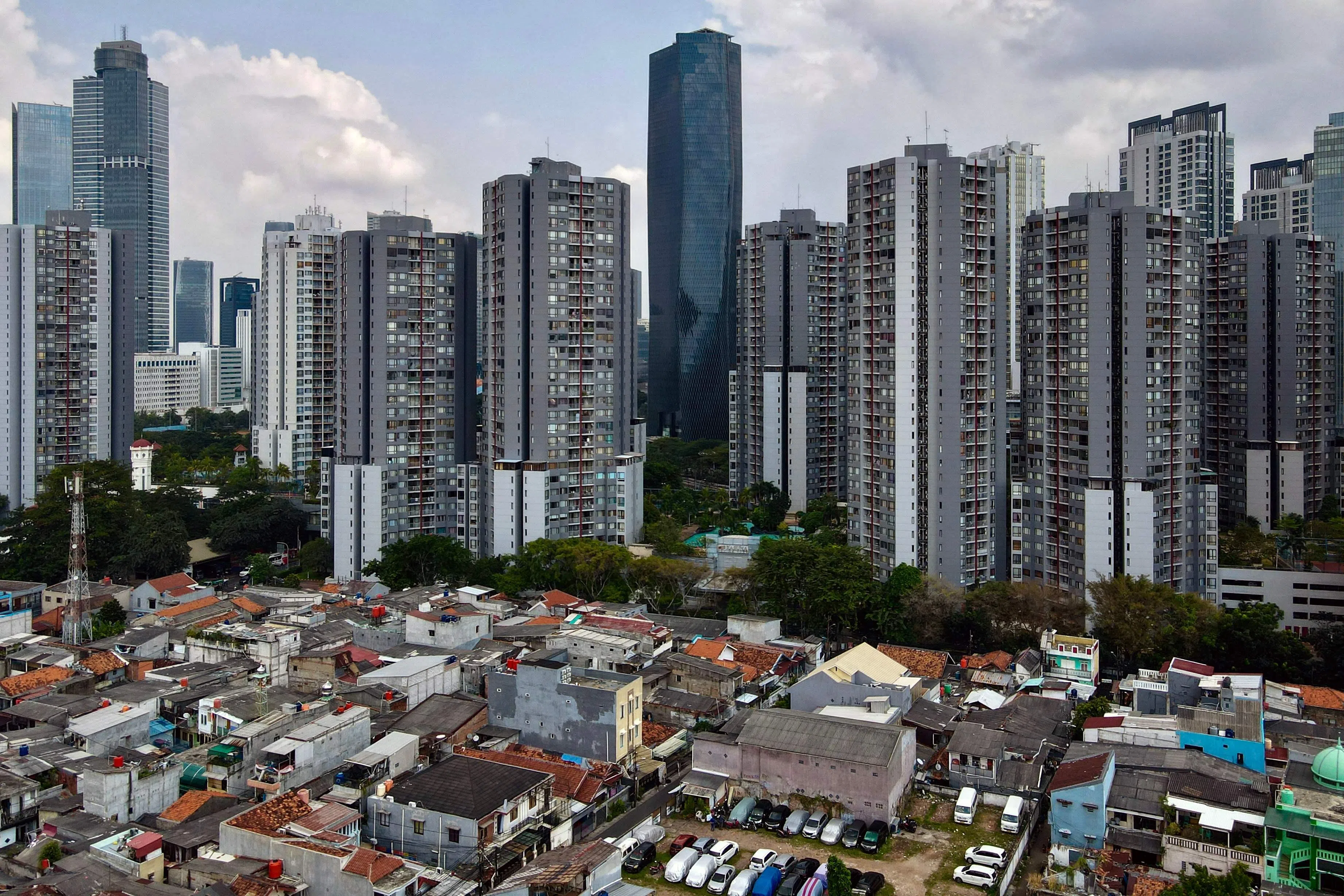 Indonesia's FDI rises 17 in Q2, propped up by smelter investment The