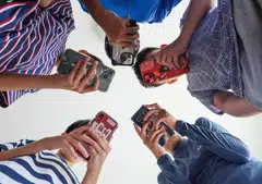 Many apps are designed to be addictive, using techniques such as variable rewards, gamification, and endless scrolling to keep users engaged. This can lead to compulsive behaviour, where users feel unable to disconnect even when it negatively impacts their mental health.