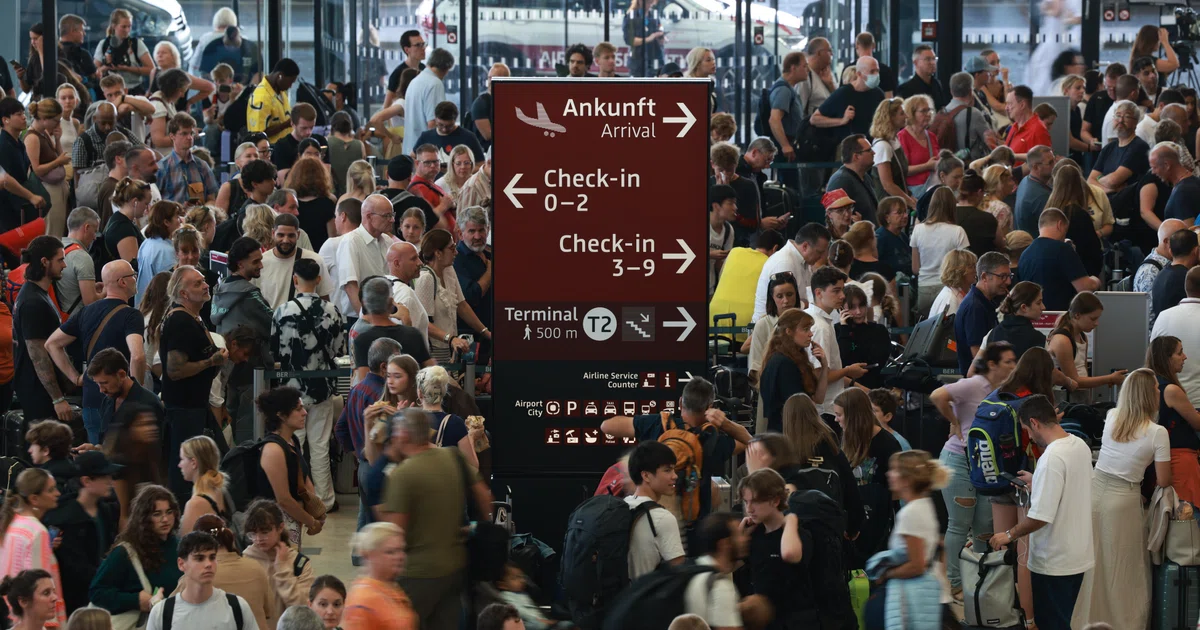 Global tech outage eases after widespread disruption; new focus seen on ...
