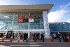 Supermarket chain J Sainsbury is giving its temporary Christmas staff free food during their shifts for the first time. 