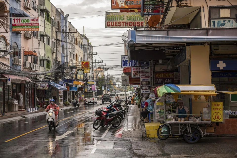 The central bank earlier retained the economy’s annual growth outlook for this year at 3.3 per cent. 