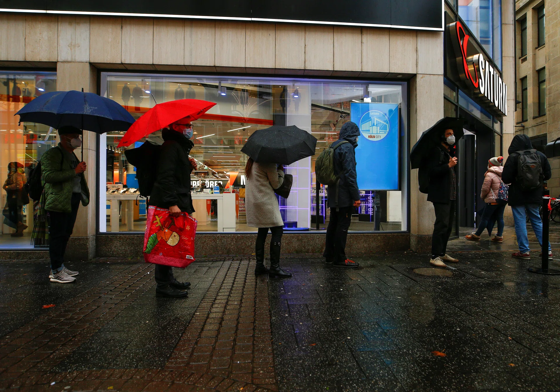 German business sentiment rises in June, Ifo says