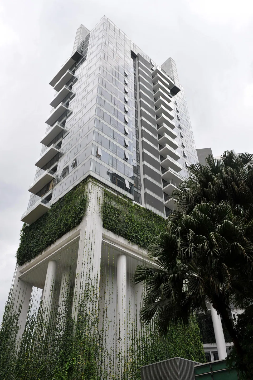 A transaction at Helios Residences in District 9 chalked up the biggest loss in Q4.