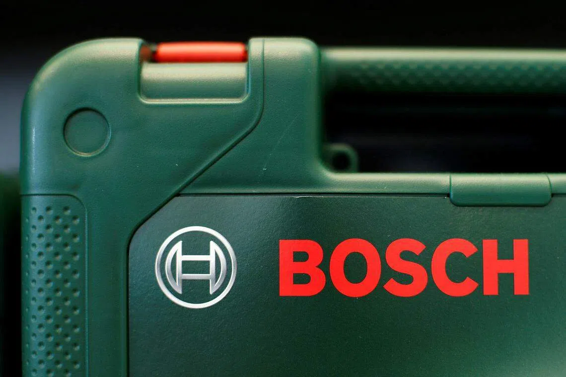 Net profit rose to 5.65 billion rupees (S$91.8 million) in the quarter ended March 31 from 3.99 billion rupees a year earlier.