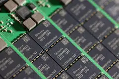 Rising competition from lower-end chips from Chinese rivals prompted South Korea’s Samsung and SK Hynix, which control around 70% of the global DRAM chip market, to accelerate moves to higher-end chips.
