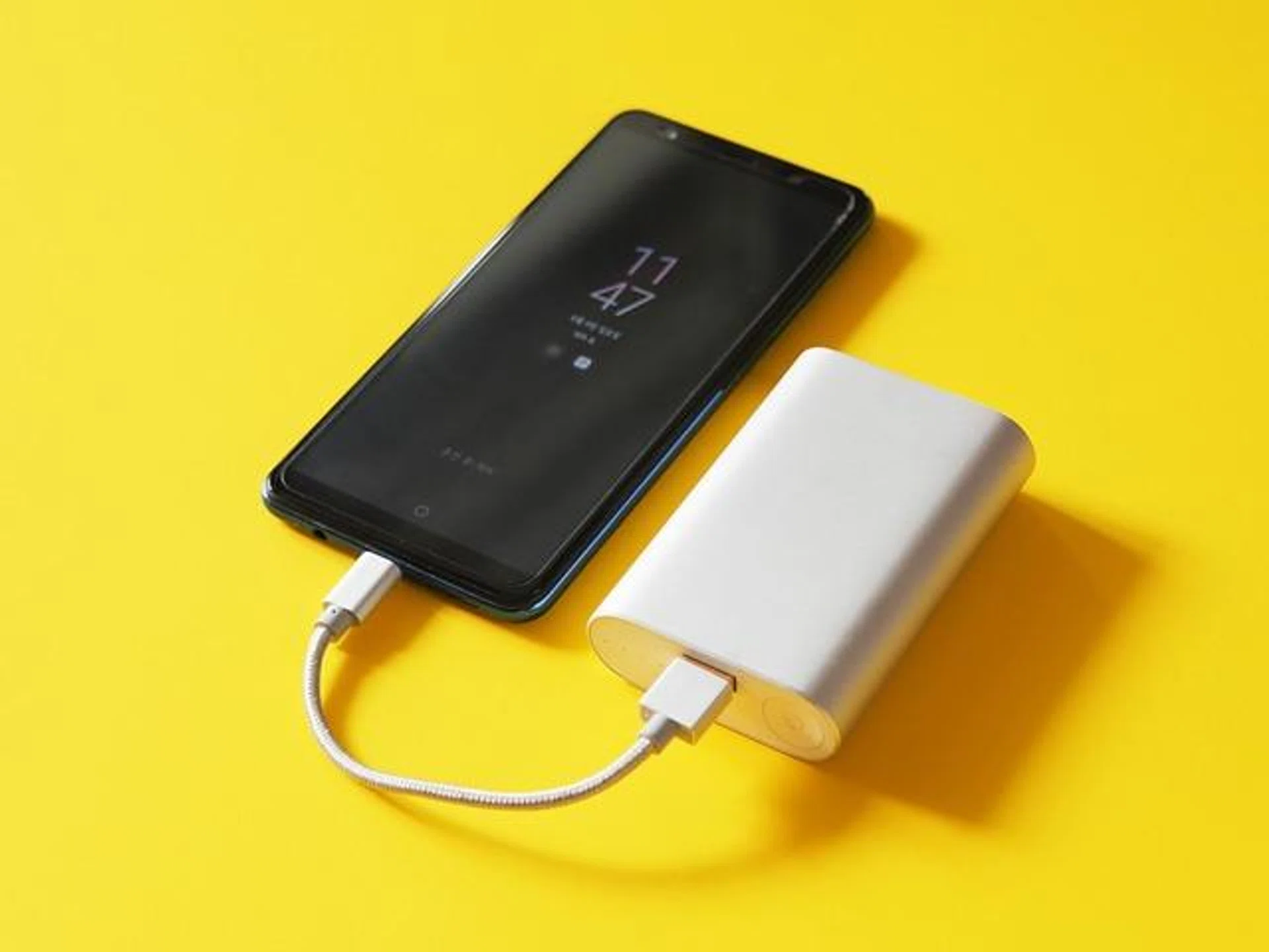 Travellers flying out of Singapore allowed only 2 power banks from April 15; extras to be discarded