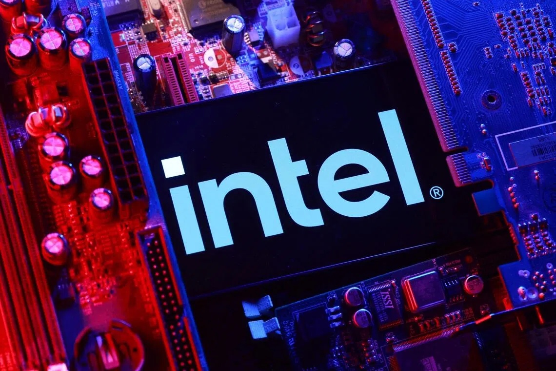 Intel forecast current-quarter revenue between US$12.8 billion and US$13.8 billion, with a midpoint of US$13.3 billion, compared with analysts’ average estimate of US$13.37 billion.