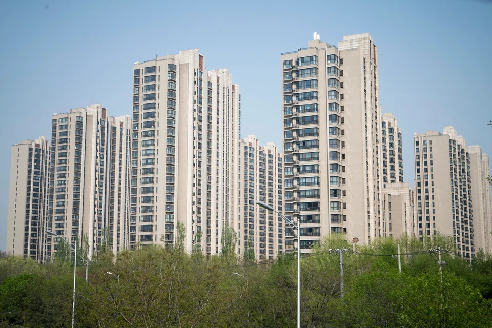 The People’s Bank of China will inject funds in phases through policy banks, with the money ultimately trickling down to households for home purchases.