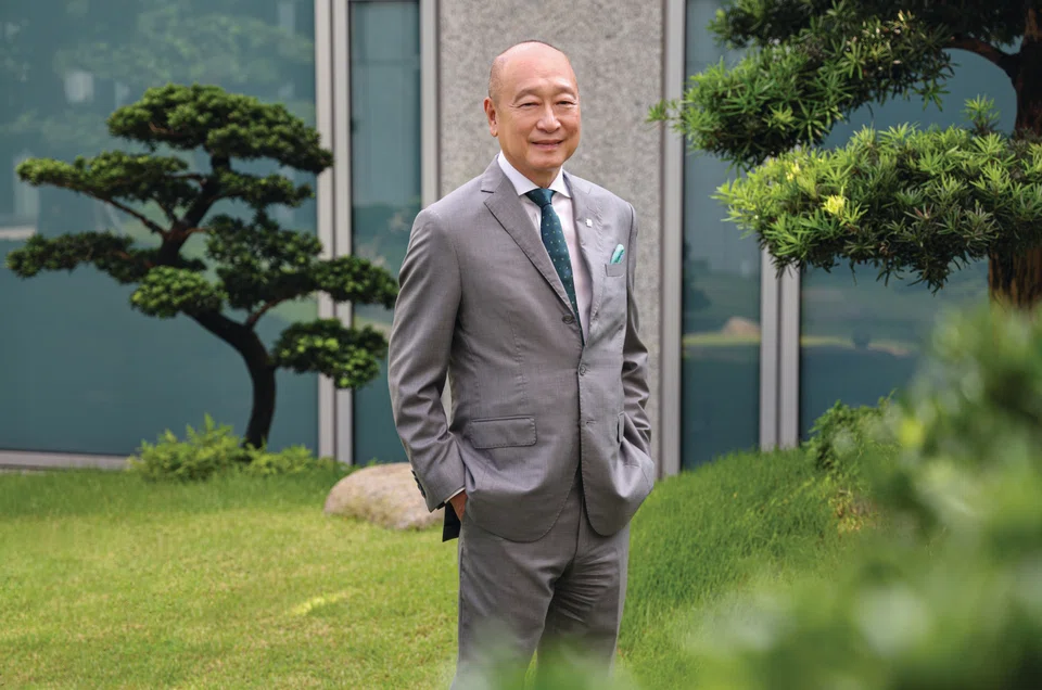 ‘When you think long term, you will act in a responsible manner. We believe in pursuing growth with stability in a measured and disciplined manner, instead of being focused on short-term gains,’ says Wee Ee Cheong, CEO and deputy chairman, UOB.