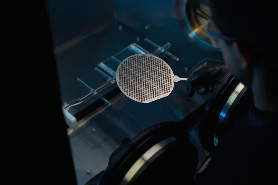 Tag Heuer's TH-Carbonspring is a revolutionary hairspring technology that illustrates the maison's avant-garde watchmaking expertise.   