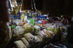 Staples such as food and beverages as well as fast-moving consumer goods are expected to benefit the most from measures introduced by the government to preserve the purchasing power of low to middle-income families. 