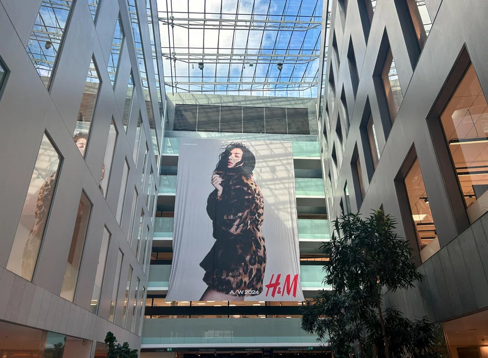 H&M is the first global retailer to offer insights into its outlook for the upcoming holiday shopping season, a critical sales driver for the sector.