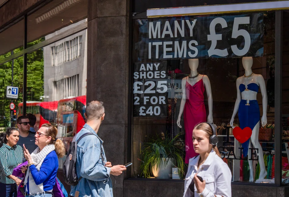 The gap in inflation experienced by the richest and poorest households in the UK has expanded to its widest level in at least 16 years, according to a report by the Resolution Foundation think-tank. 