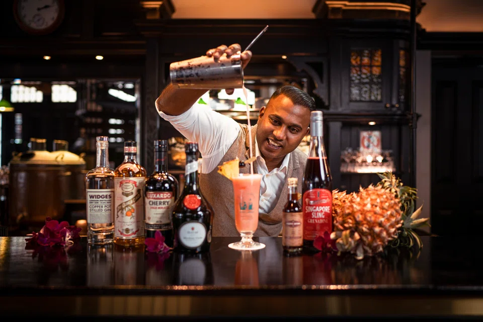 The Singapore Sling recipe was updated with new craft ingredients in 2018.