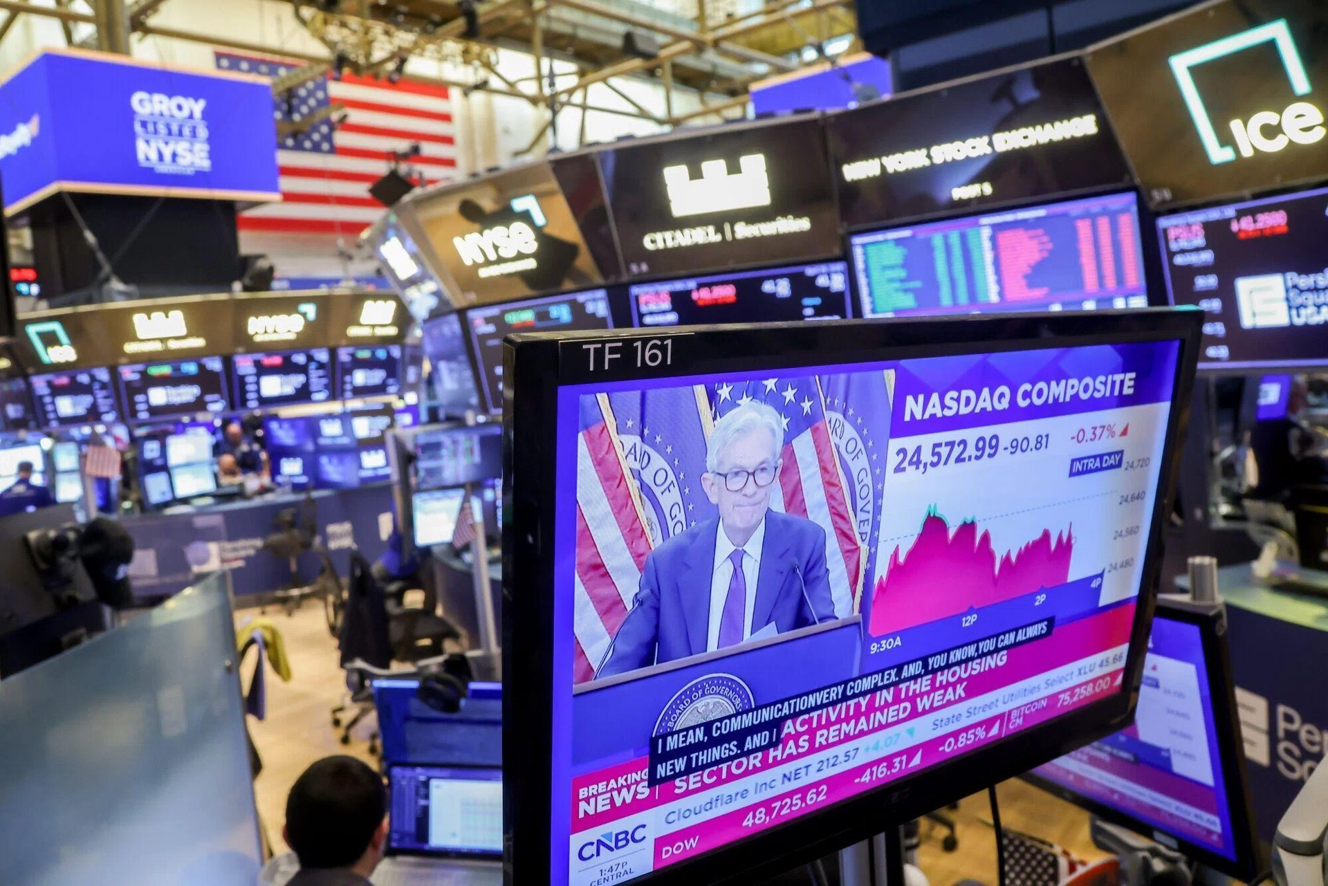 Barclays becomes latest brokerage to bet on no Fed rate cuts in 2026 ...