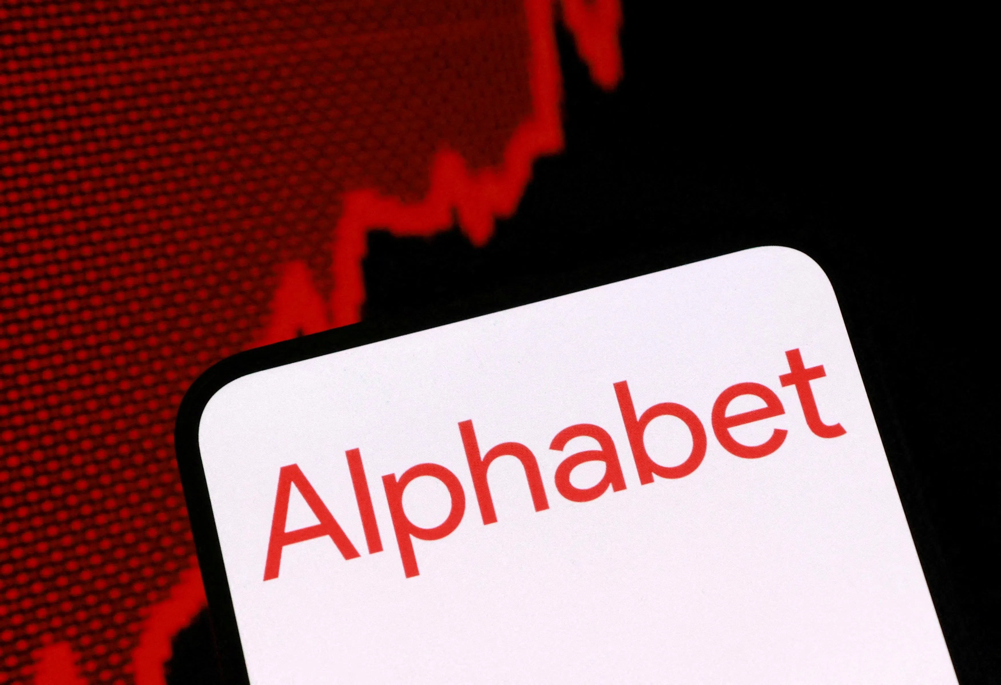 Alphabet reported total revenue of US$102.35 billion for the quarter, compared with analysts’ average estimate of US$99.89 billion, according to data compiled by LSEG.