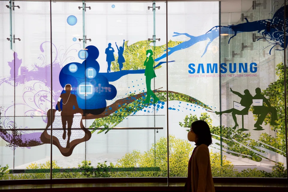 Samsung aims to triple its capacity of leading-edge manufacturing by 2027. 
