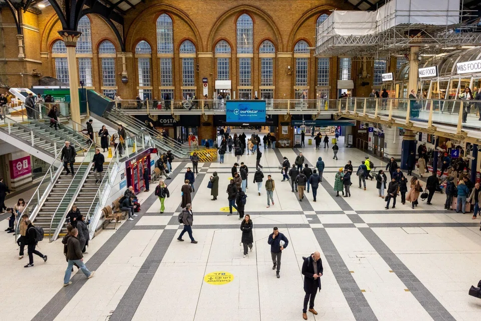 Against December a year before, retail sales volumes were 2.5% higher, marking the strongest such reading since April.