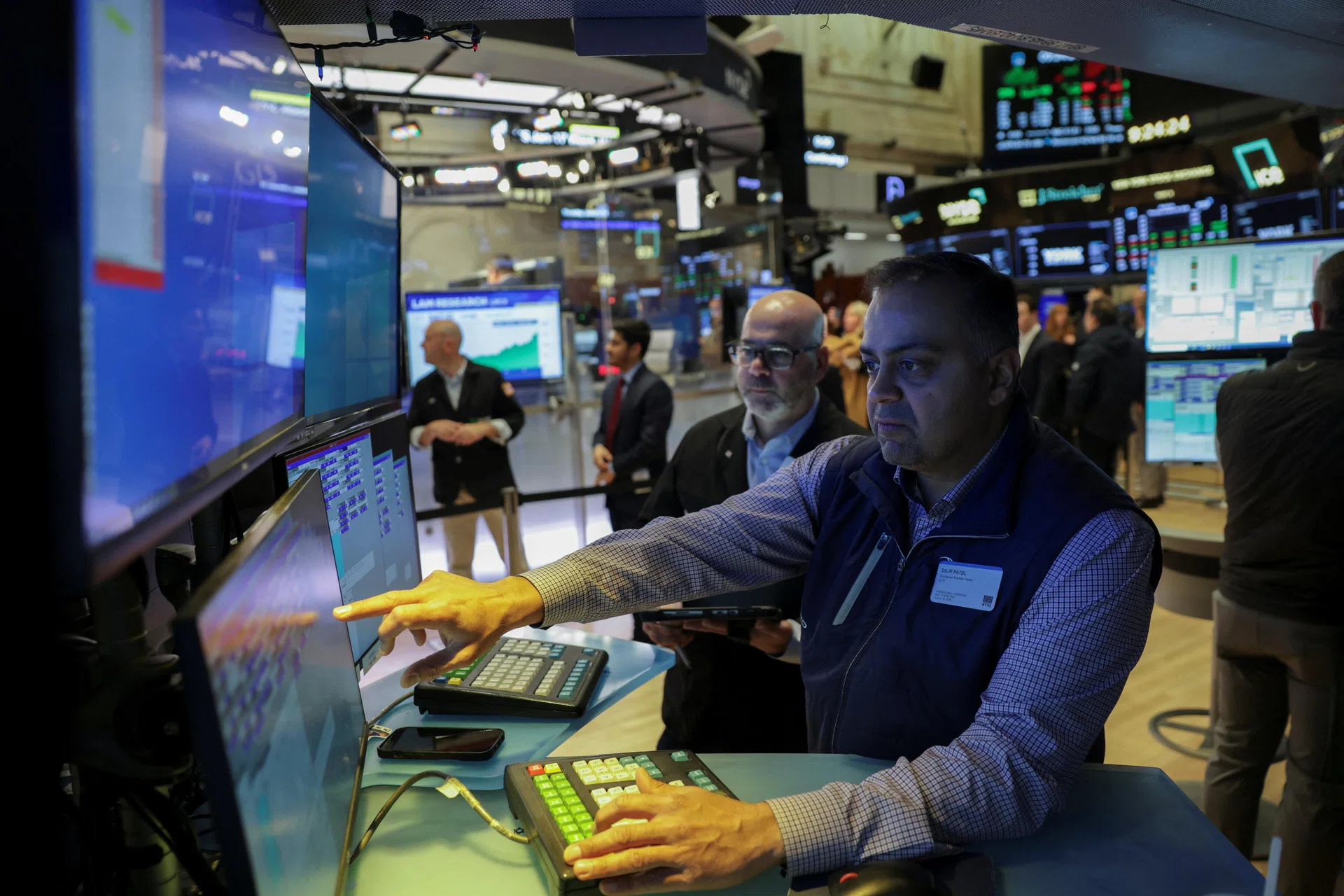 Sell America is the new trade on Wall Street