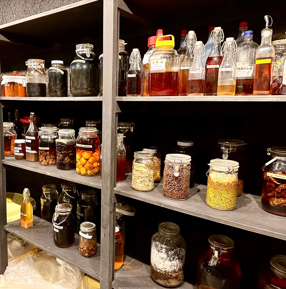 A peek inside Kuwakino's pantry.