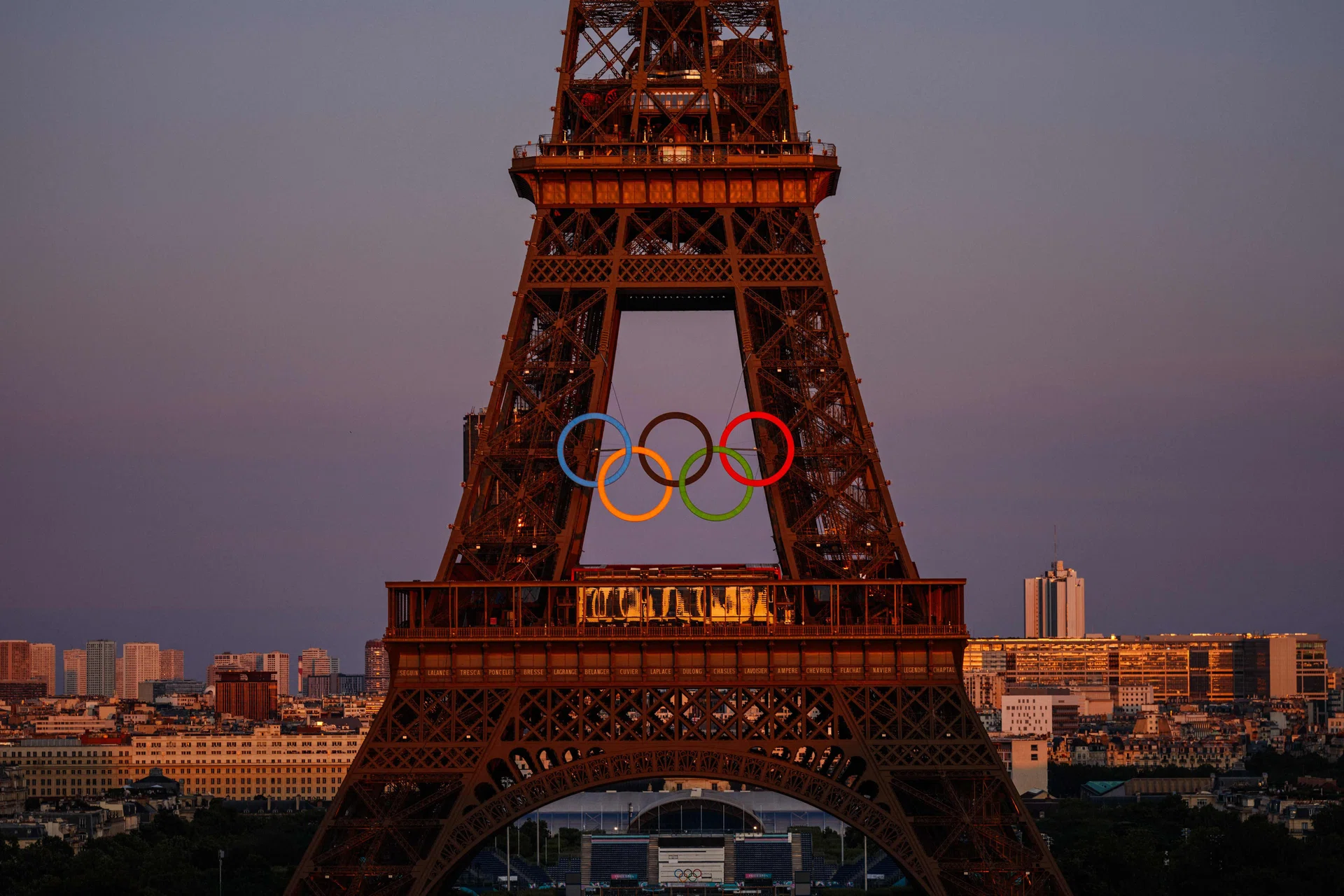 Hotels and airlines scramble for last-minute bookings for Paris ...