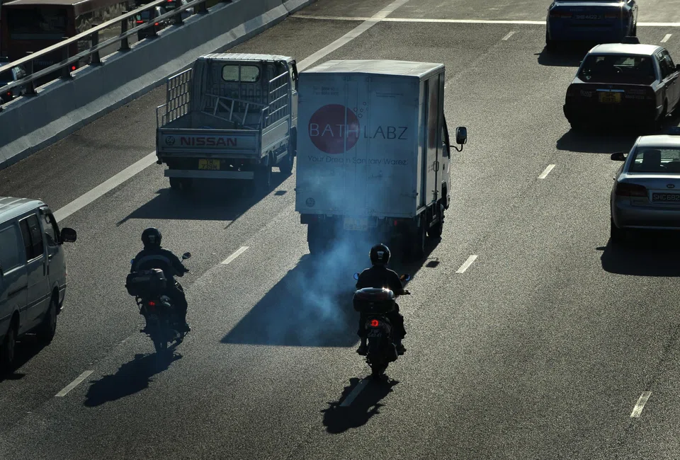 The scheme promoting cleaner commercial vehicles has been extended until March 2027, but still lacks coverage for heavier vehicle types. 