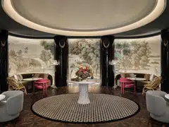 The stalwart Peacock Alley gets an Oriental twist. 