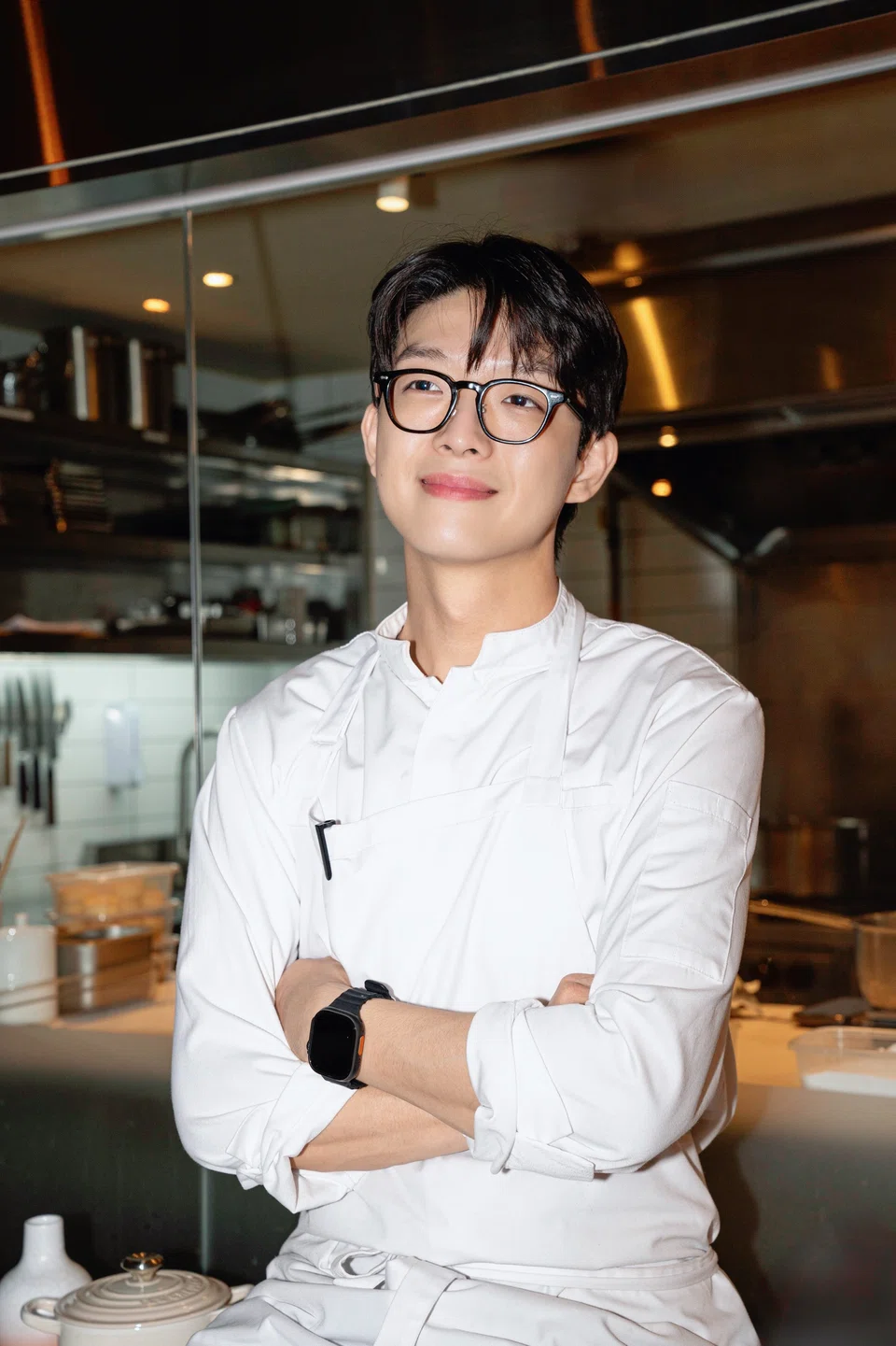 Chef Kang Seung-won, aka black spoon "Triple Star".