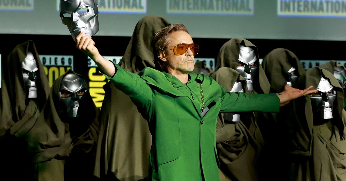 Robert Downey Jr announces shock Marvel return at Comic-Con - The ...