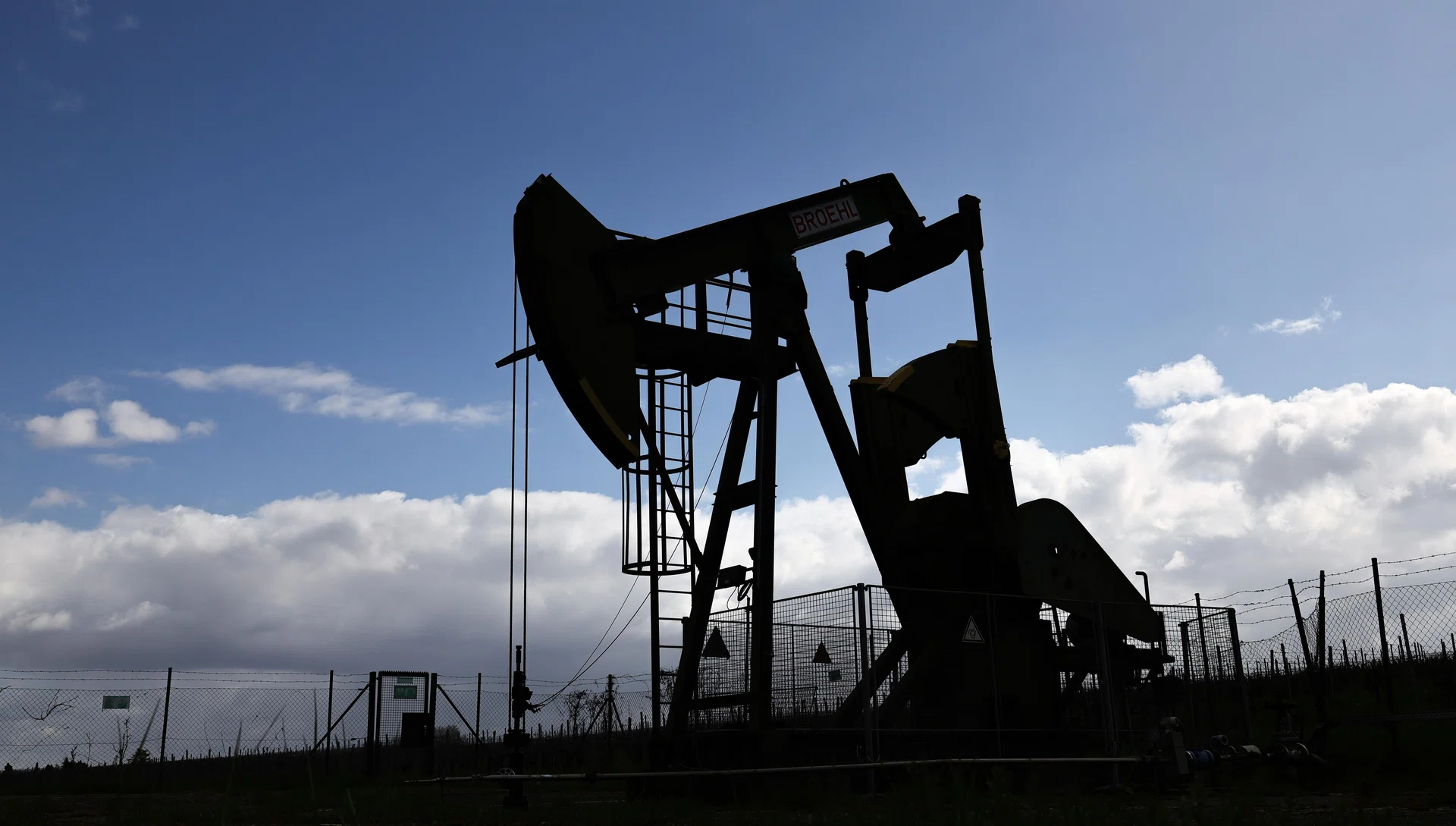 Global 2026 oil supply shortfall to deepen as Hormuz reopening remains elusive