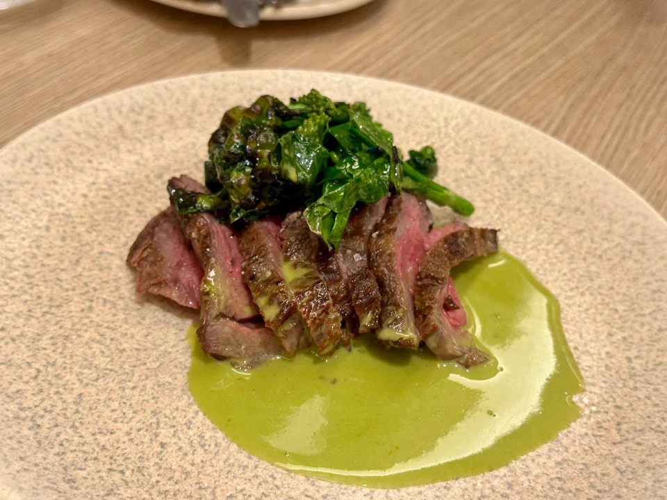 Wagyu onglet in tarragon sauce.