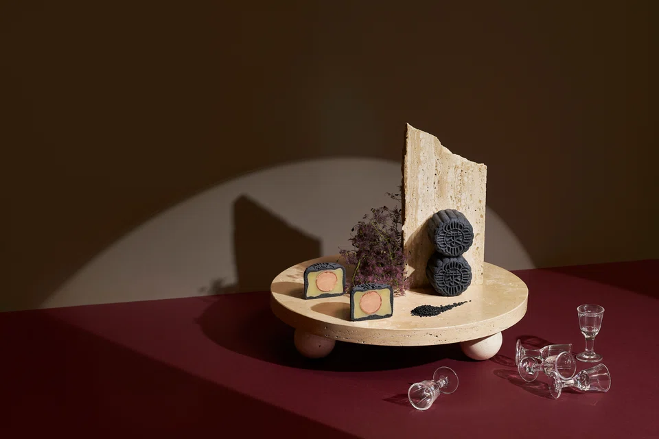  Limited edition Guojiao 1573 Baijiu Black Sesame Truffle Snowskin Mooncake