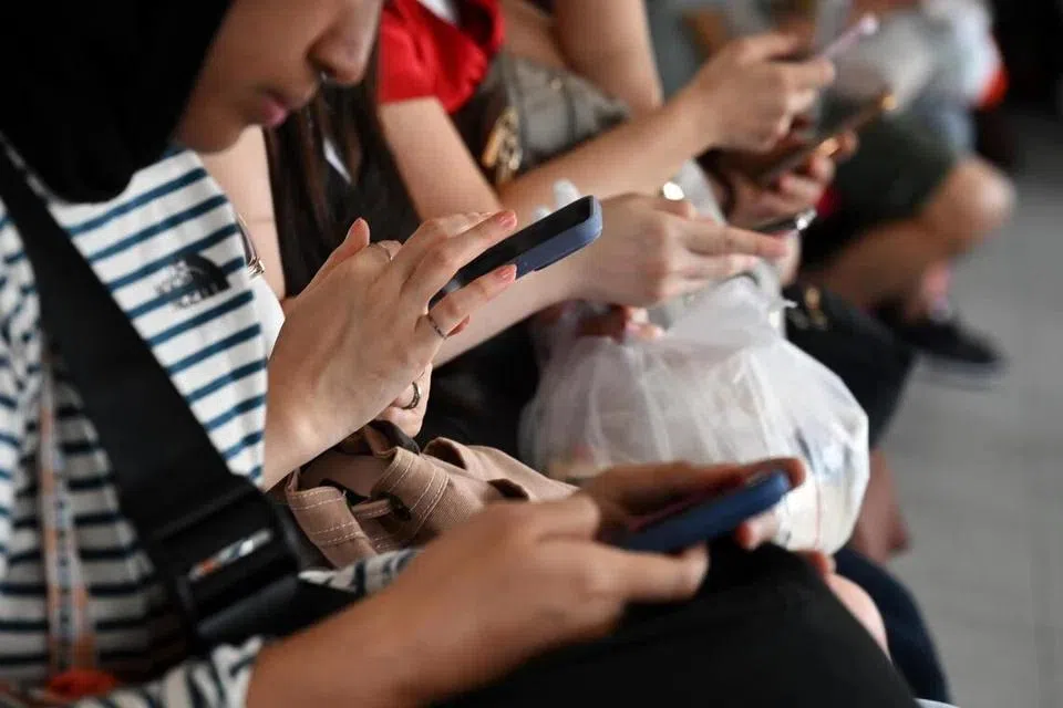 Experts are warning against lifestyles that lean heavily towards passive consumption of digital content instead of good old-fashioned reading of newspapers, magazines and books.