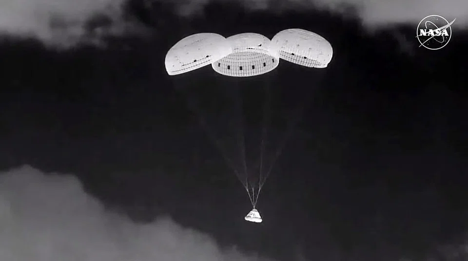 Video grab showing Boeing's Starliner approaching the landing site at White Sands Space Harbor in White Sands, New Mexico. 