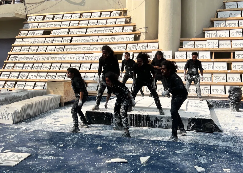  The DAS opens with a riotous dance conceived by Miet Warlop titled Chant For Hope, an upbeat piece for a post-pandemic future.