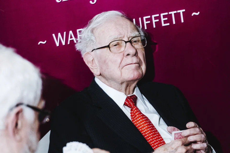 Warren Buffett, 94, is now the world’s fourth-richest person and one of only two of the top 20 people on the list have added to their wealth this year. 