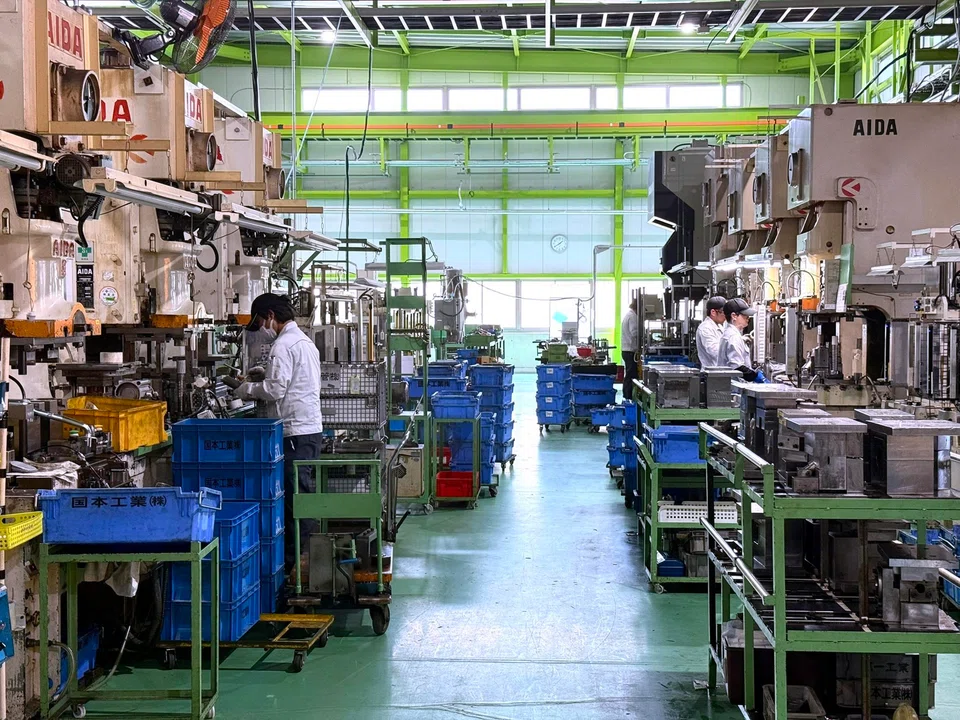 Manufacturers surveyed by the Ministry of Economy, Trade and Industry expect seasonally adjusted output to shrink 1.2 per cent in November and fall 2.0 per cent in December.