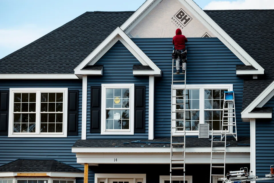 Builders are helping to cushion some of the blow with greater use of sales incentives and cutting prices.