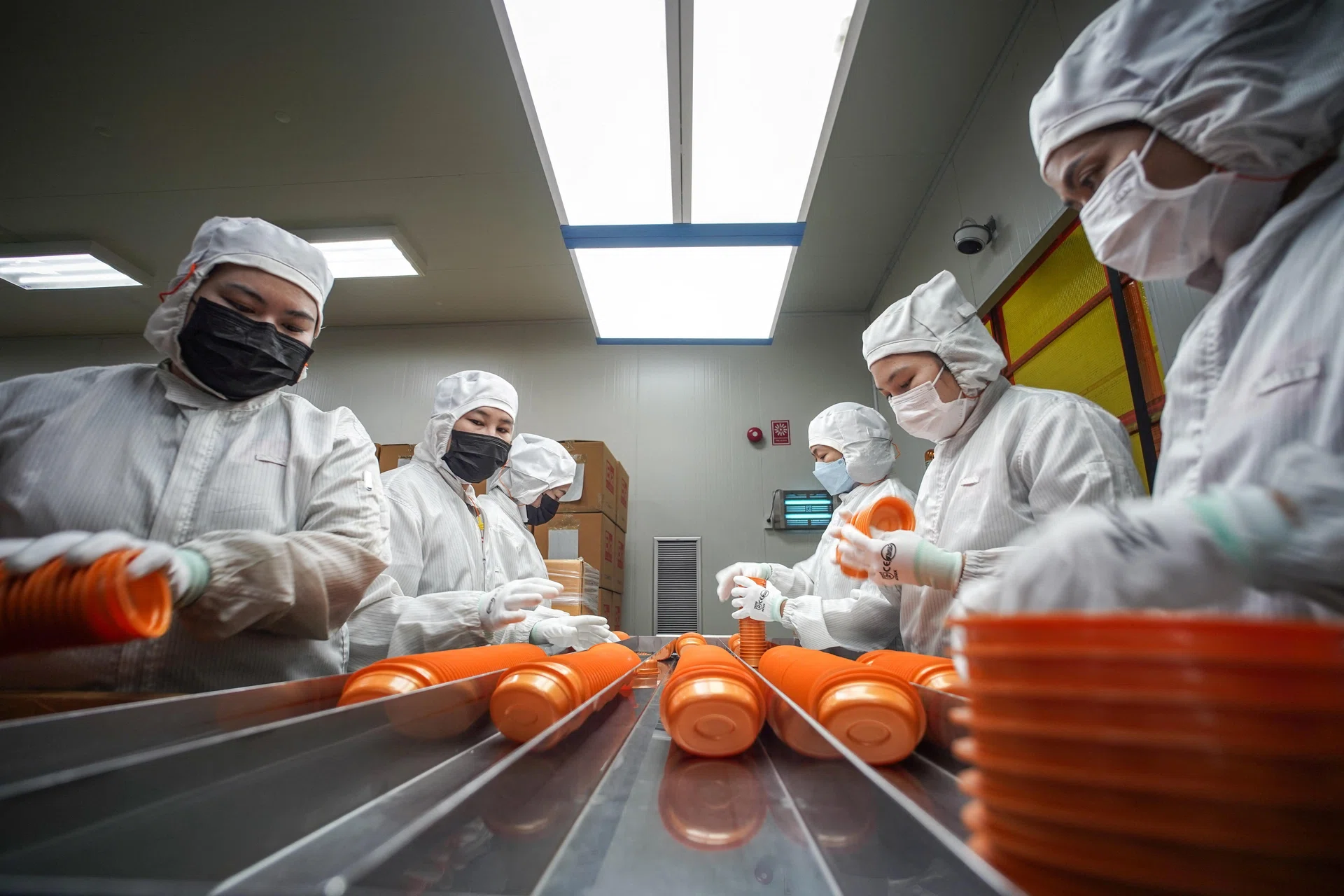 Thailand sees weaker growth, higher inflation on Middle East crisis