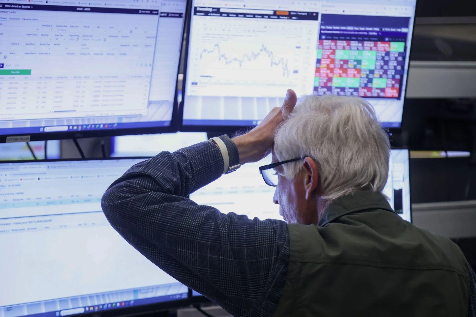US stocks: Wall Street ends down as traders see no rate cuts before ...