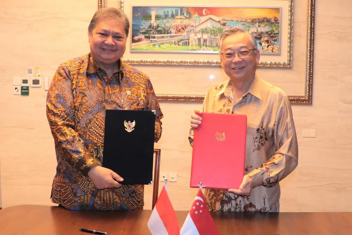 Indonesia’s Coordinating Minister for Economic Affairs Airlangga Hartarto (left) and Singapore Deputy Prime Minister and Minister for Trade and Industry Gan Kim Yong discussed deepening collaboration on businesses and investment opportunities in both economies.