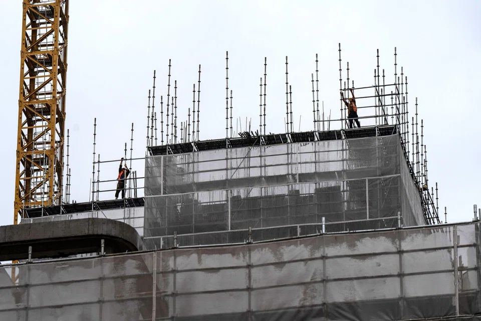 A four-year slump in China’s property sector is showing few signs of easing after a decline in home prices accelerated in June, and major developers reported lackluster earnings for the first half of the year. 