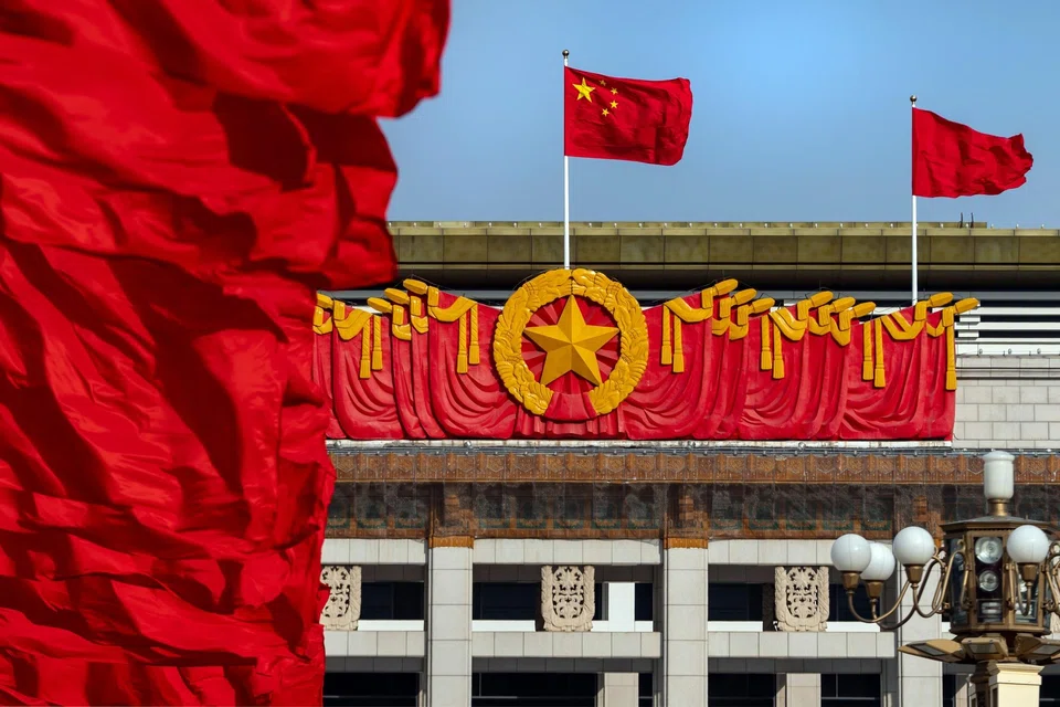 China saw growth pick up more than expected in the first quarter, in a turnaround from the end of last year as manufacturing powered ahead.